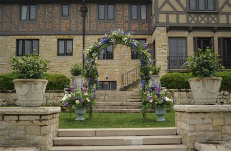 Visit your local bloomington petsmart store for essential pet supplies like food, treats and more from top brands. Wedding flower design by Casey's Garden Shop and Florist ...