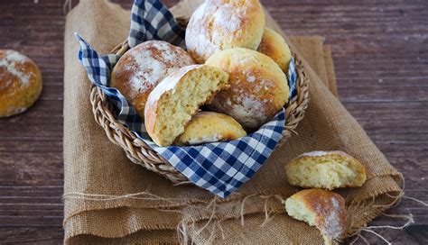 Panini Di Ricotta Sardi La Ricetta Delle Focaccine Soffici E Gustose