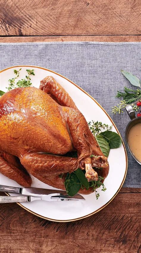 Fan favorite pear salad, butternut squash, brussels sprouts, mashed potatoes and gravy and 6 mini desserts (3. Publix Turkey Dinner Package Christmas - 30 Places To Get A Fully Cooked Thanksgiving Meal To Go ...