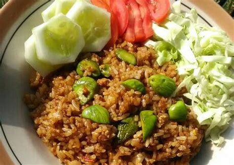 Cara membuat nasi goreng enak. Resep Nasi goreng pete sederhana oleh Cucu Mom Kitchen ☕️ ...