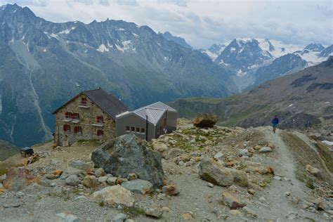 Cabane Des Aiguilles Rouges Valais Suisse Climbing7