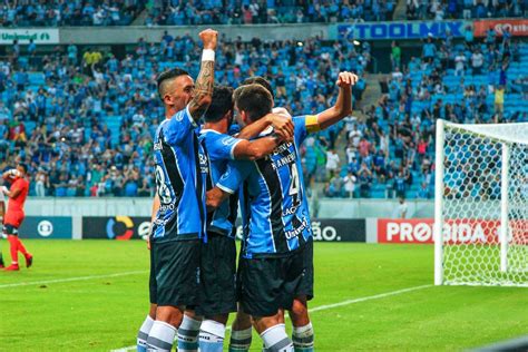 Confira onde vai passar a partida, como assistir , a provável assistir grêmio x ldu ao vivo. Grêmio vence na Arena em último jogo dos titulares antes da final da Libertadores | Sangue Azul