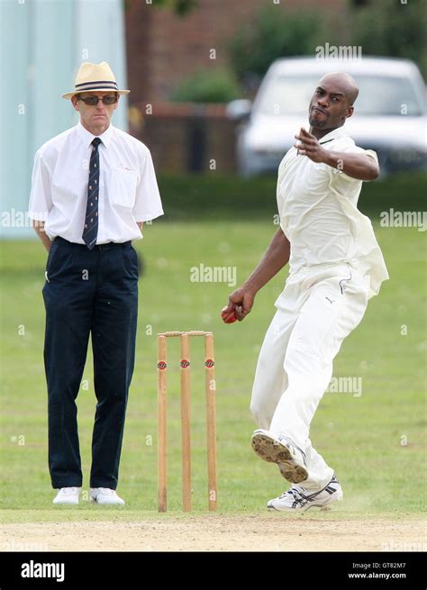 Chris Lewis Cricketer Hi Res Stock Photography And Images Alamy