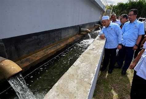 Timbalan menteri tenaga, teknologi hijau dan air datuk seri mahdzir khalid berkata, faktor krisis bekalan air terawat itu mungkin berlaku memandangkan. Projek perkongsian air antara negeri atasi kekurangan ...