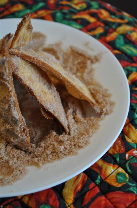 Cinnamon sugar fried flour tortillas! Fried Cinnamon-Sugar Tortilla Chips | Tortilla chips ...