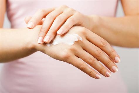 Top kem dưỡng da tay mềm mịn hiệu quả được yêu thích nhất
