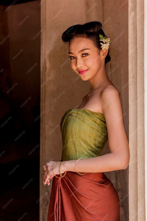 Premium Photo Beauty Fantasy Thai Women Beautiful Thai Girl In Traditional Dress Custume At