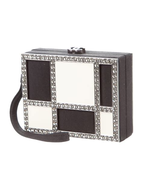 Chanel Embellished Box Clutch Handbags Cha144339 The Realreal