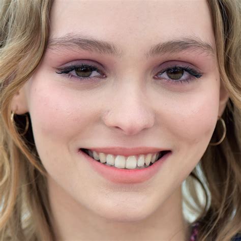 Lily Rose Depp Makeup: Black Eyeshadow, Taupe Eyeshadow ...