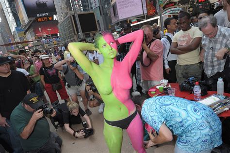 Reasons To Love Nudity And Celebrate Nyc Bodypainting Day July Nsfw Huff Post Uma