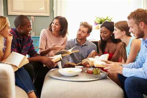 12 Tips For Hosting A Successful Book Club Meeting When No One Read The Book