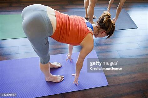 Woman Bend Over ストックフォトと画像 Getty Images