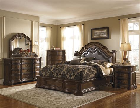 Traditional canopy beds and traditional sleigh beds. Courtland California King Bed | Pulaski | Home Gallery ...