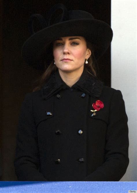 Kate Middleton Attends Remembrance Day Ceremony In Military Style Outfit Photos Huffpost Life