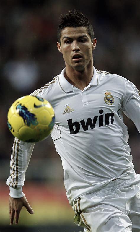 1280x2120 Resolution Cristiano Ronaldo Real Madrid Football Player