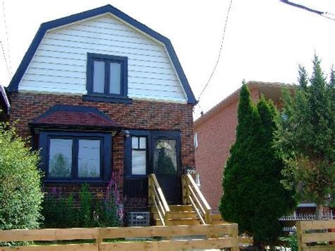 This is 89 garden avenue, roncesvalles, toronto, ontario by birdhousemedia.ca on vimeo, the home for high quality videos and the people who love them. 279 Roncesvalles Avenue Toronto ~ Pizzeria Defina ...