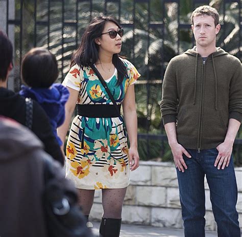 Zuckerberg left college after his sophomore year to concentrate on the site. Rheinland-Pfalz: Lehrer-Schüler-Kontakt auf Facebook ...