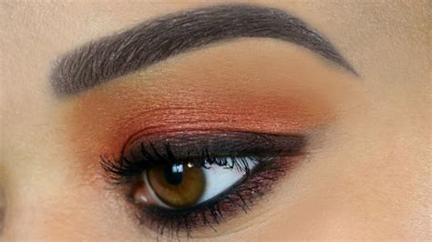 Eyeshadow basics everyone should know. How To Apply EYESHADOW Perfectly - The Beginners Guide ...