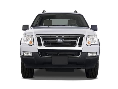 For 2010, the ford explorer sport trac carries over with minor adjustments to standard equipment and a restructured ordering strategy. Image: 2010 Ford Explorer Sport Trac RWD 4-door XLT Front ...