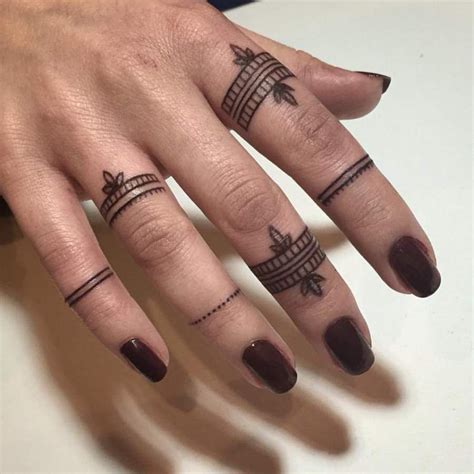 Most finger tattoos are simple and small to get noticed. Facts about Finger Tattoos Designs and Tattoos with ...