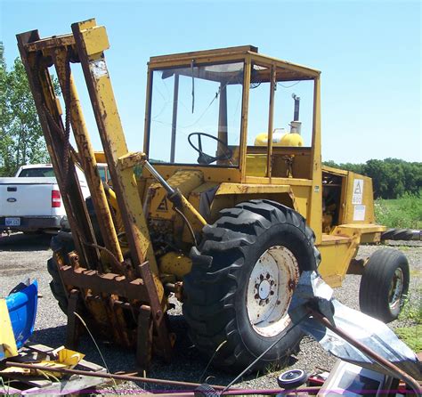 Allis Chalmers 600 Series forklift in Ellsworth, KS | Item C9255 sold