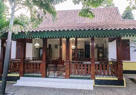 Rumah adat rumah tradisional khas jakarta dinamakan rumah kebaya. Rumah Adat DKI Jakarta {Struktur Bangunan, Material, Filosofi}
