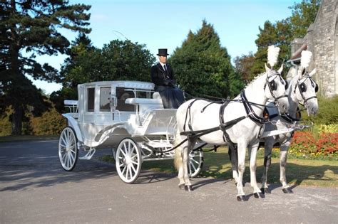 Arrive At Your Wedding In Style 7 Transportation Options