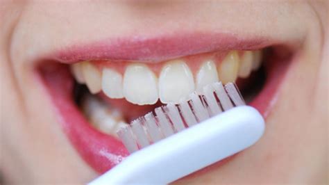 How Gross Is Your Toothbrush 5 Toothbrush Hygiene Mistakes You’re Probably Making