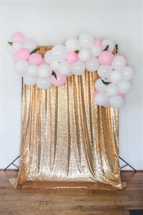 The Easiest DIY Balloon Garland Tutorial | A Hosting Home