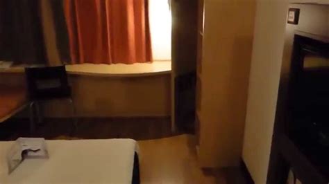 Conveniently located 2 minutes' walk from terminal 3 and 8 minutes from ibis paris cdg airport hotel. Ibis Paris CDG Airport - YouTube