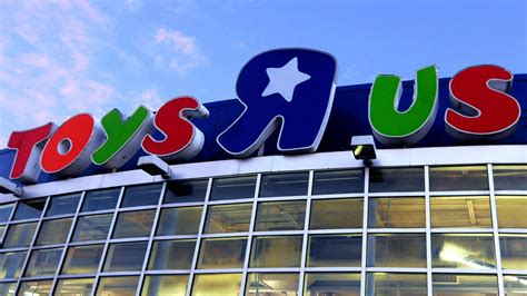 Toys R Us Plans A Small Comeback With 2 Stores This Year