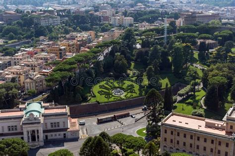 Panorama De La Ciudad Del Vaticano Y Roma Italia Foto De Archivo