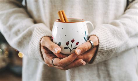 Chá De Canela Ajuda A Menstruação A Descer