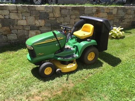 John Deere Lt133 Lawn Tractor Mower For Sale In Fairfield Ct Offerup