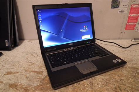 Dell D620 Laptop 166ghz 2gb Windows Xp Wifi Dvd Cdrw Rs232