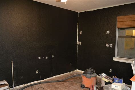 Maman 35 Painting Black Wall Room