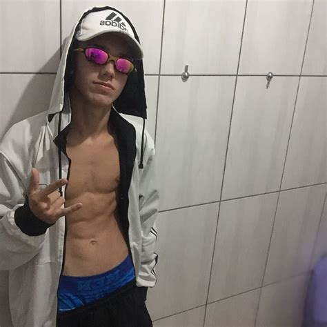 Garotos Sensuais Rapazes Sensuais Fotos De Cuecas