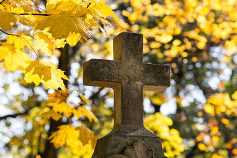 What To Do When Visiting A Cemetery