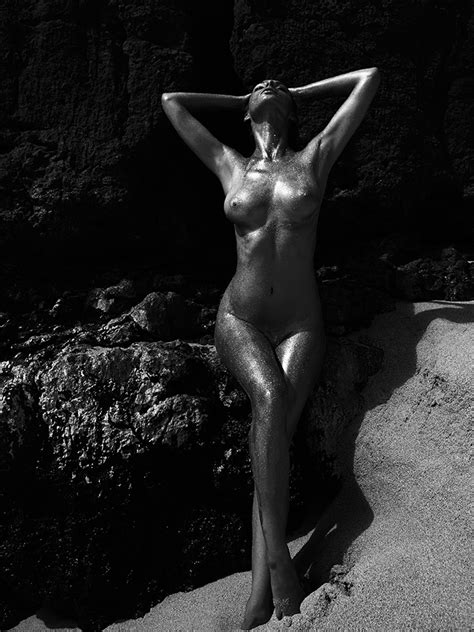 Celebrity Nudeflash Picture 20178originaldioni Tabbers By Antoine Verglas For Imagista 3