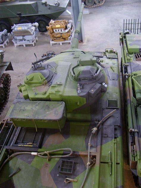 Four main variants of the tank have been deployed. Ikv 91 Infanterikanonvagn 91 Bovington :Maquetland.com ...