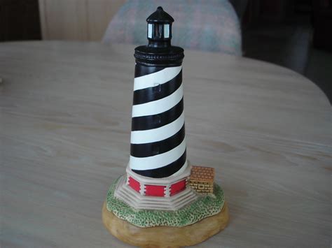 Lefton Cape Hatteras Porcelain Lighthouse Figurine Wind Up Musical