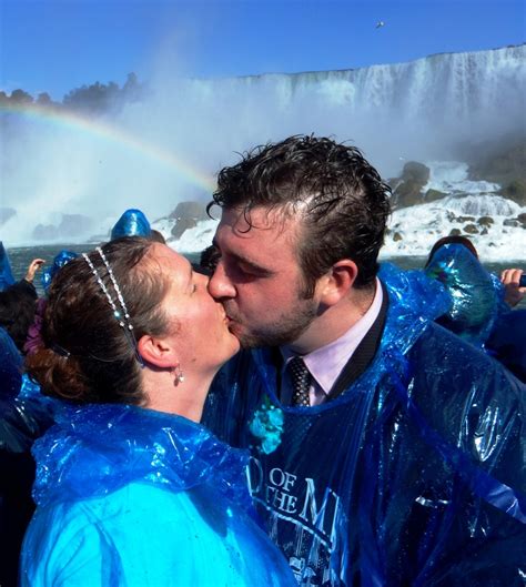 Get Married On The Maid Of The Mist What A Romantic And Exciting Way To Start Your New Lives As