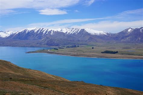 Lake tekapo (often known simply as tekapo to avoid confusion with the lake itself) is a small town (township) located at the southern end of the lake of the same name in the inland south island of new zealand. Lake Tekapo, New Zealand - gostilo