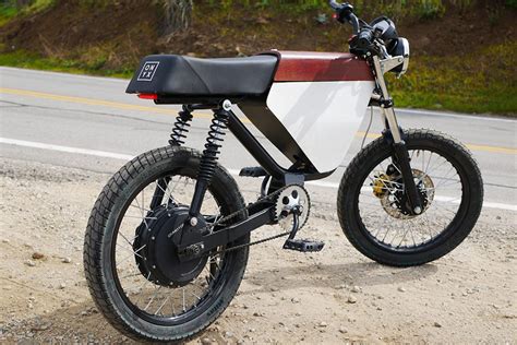 Onyxs Rcr Electric Bike Can Hit 60mph Man Of Many