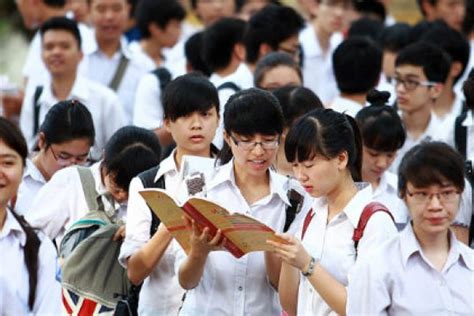 Khoa học thuần túy là các môn học bao gồm các phương diện triết lý, tôn giáo, khoa học, tín ngưỡng, xã hội học, nhân chủng học, chính trị học, luận lý học, đạo đức học, tâm lý học, phân tâm học, thần kinh bệnh học, ngôn ngữ học, tôn giáo học huyền bí học. Khối D09 gồm những ngành nào và những môn thi liên quan gì?
