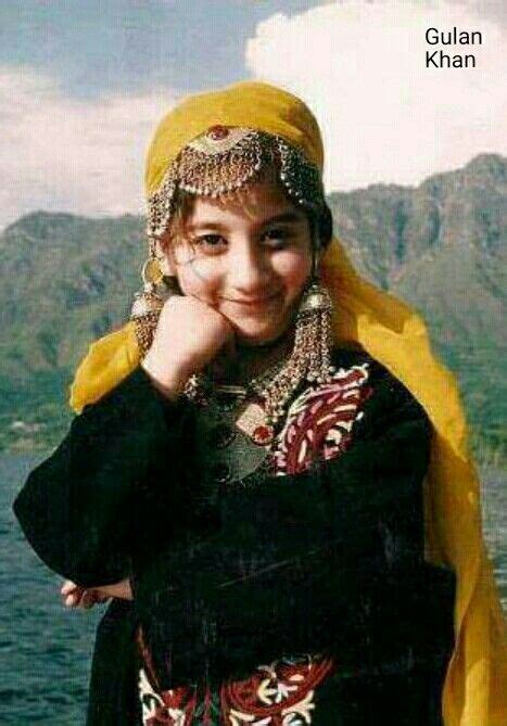 So Beautiful And Cute Kashmiri Girlwith Traditional Kashmiri Dress