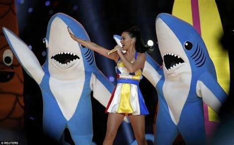 Super Bowl 15 Το Twerk της Katy Perry οι κακές κριτικές And ποιος