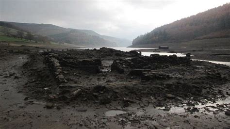 Ladybower Reservoirs Low Water Levels Reveal Abandoned Village Bbc News