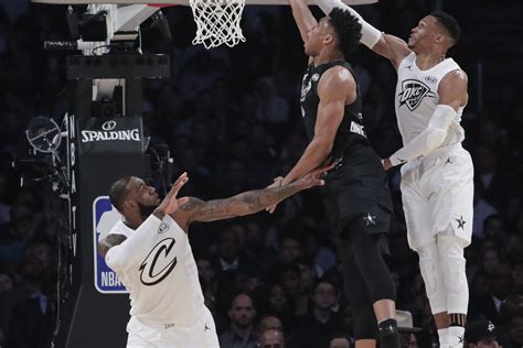 team lebron defeats team stephen as defense makes rare appearance in nba all star game los
