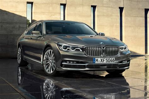 At 203.3 inches long, it's 3 inches shorter than the 7 series sedan, but nearly 10 inches longer than the current x6 suv and significantly more spacious than both. Bmw 7 SERIES 2019 Price in Pakistan, Review, Full Specs & Images